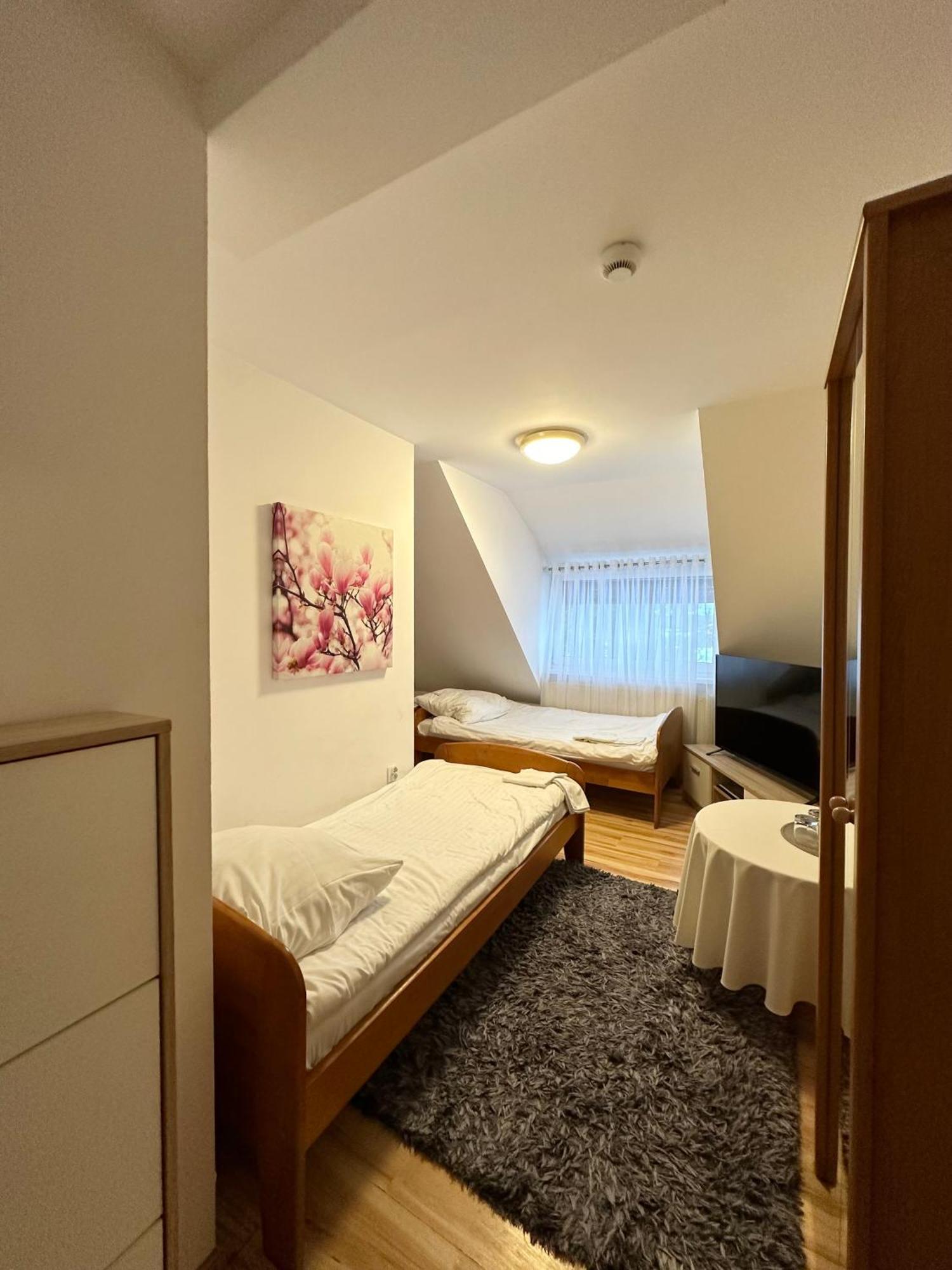 Motel Za Miedza Bralin Kültér fotó