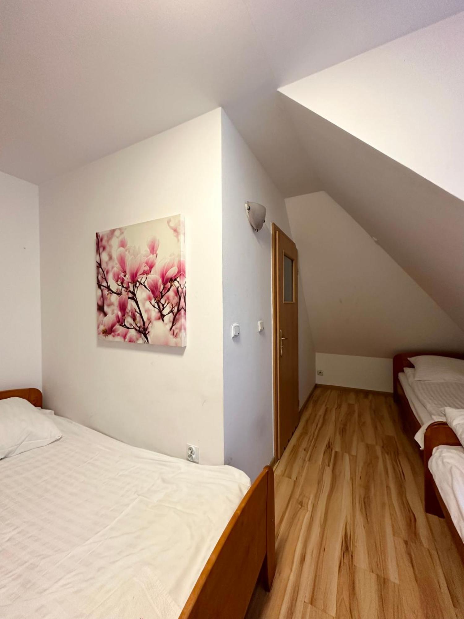 Motel Za Miedza Bralin Kültér fotó