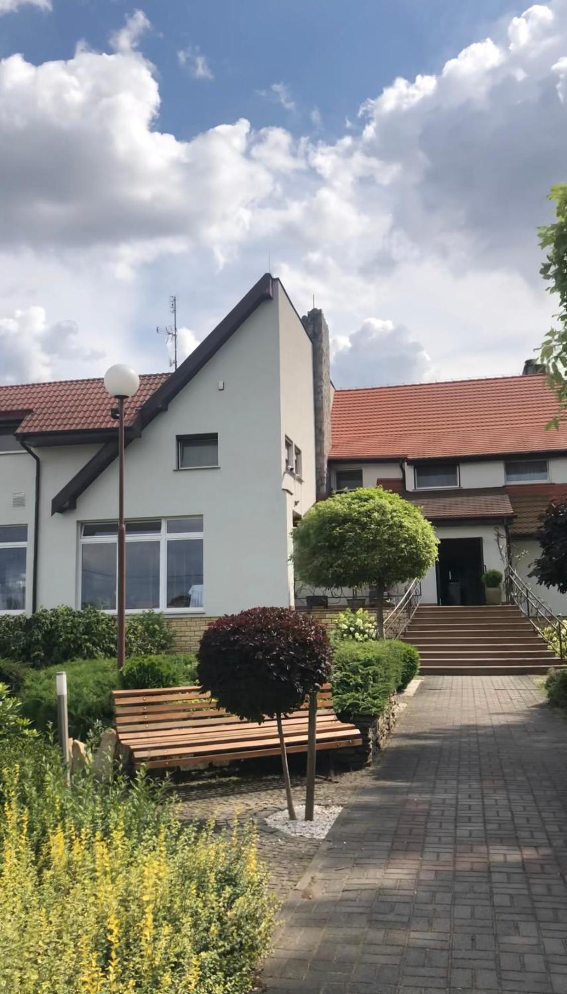 Motel Za Miedza Bralin Kültér fotó