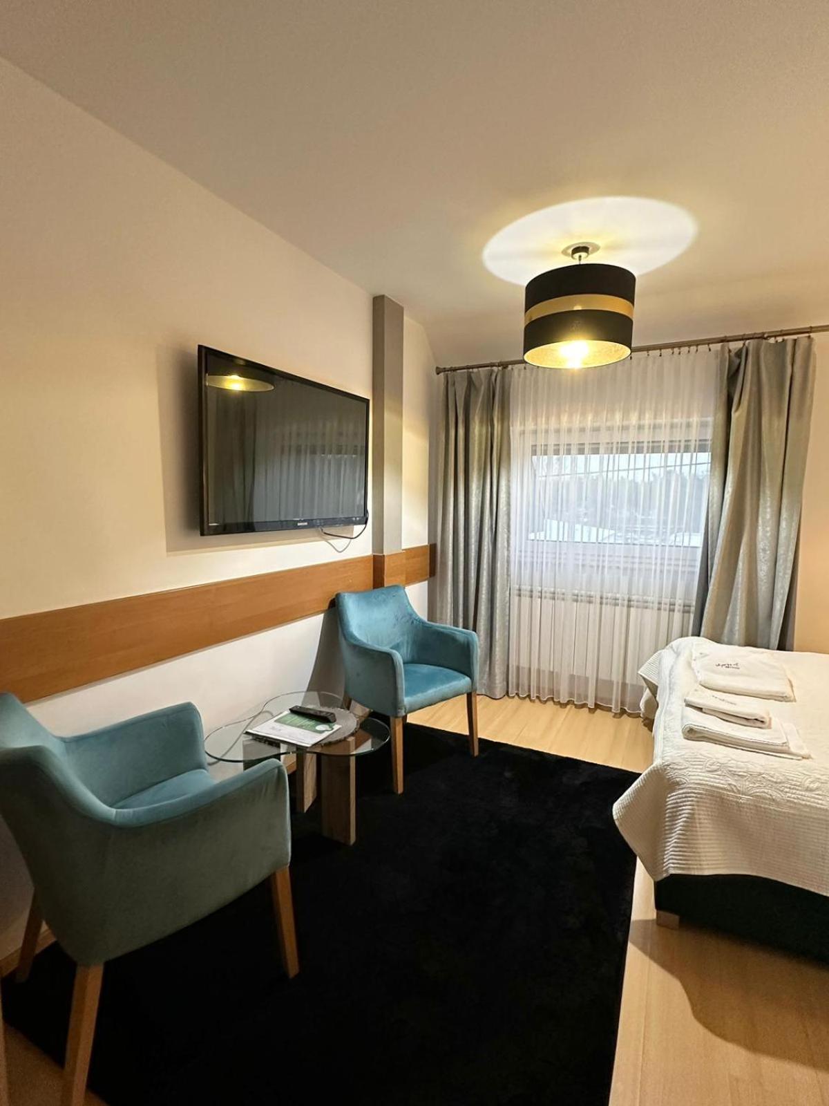 Motel Za Miedza Bralin Kültér fotó