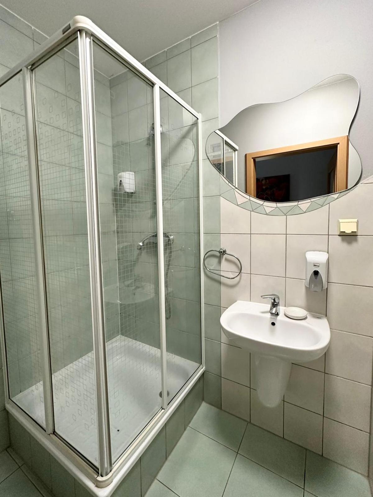 Motel Za Miedza Bralin Kültér fotó