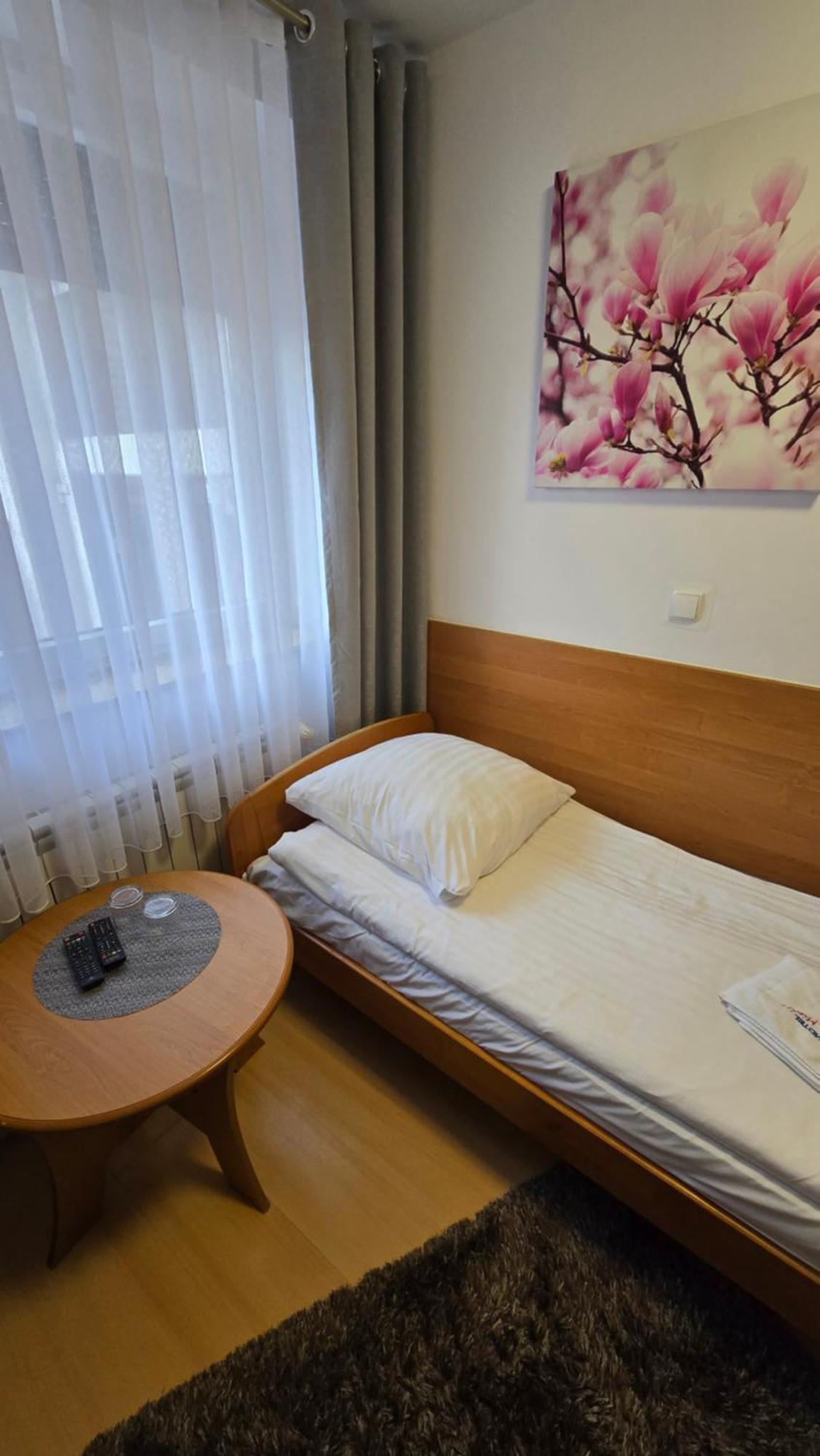 Motel Za Miedza Bralin Kültér fotó